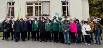 Rund 40 Neuenrader haben den Namenstag des Neuenrader Stadtgründers Graf Engelbert III. von der Mark in Stadt Fröndenberg/Ruhr gefeiert.