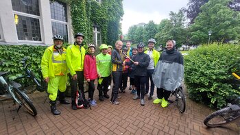 Frank Staffel übernahm den Stadtradel-Staffelstab von der Werdohler und Plettenberger Delegation. 