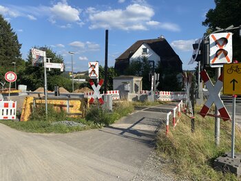 Der Bahnübergang in Küntrop wird von Mittwoch bis Freitag gesperrt.